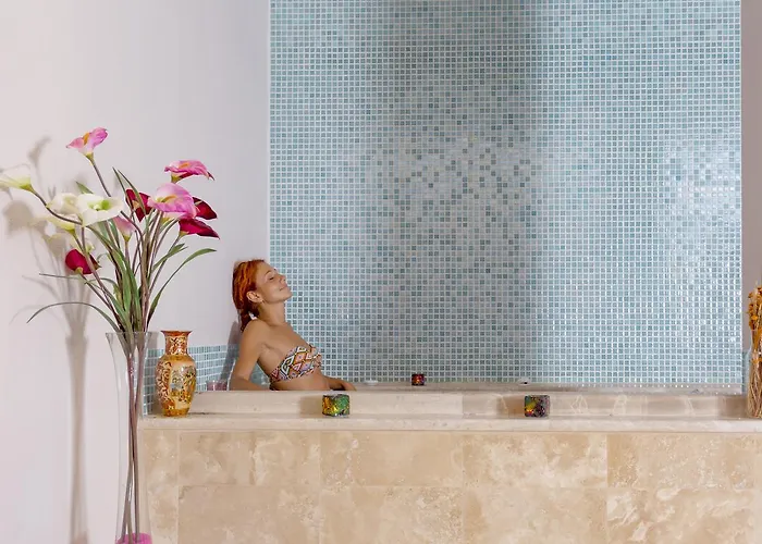 Ecclesia - Adult Only 3* אולודניץ